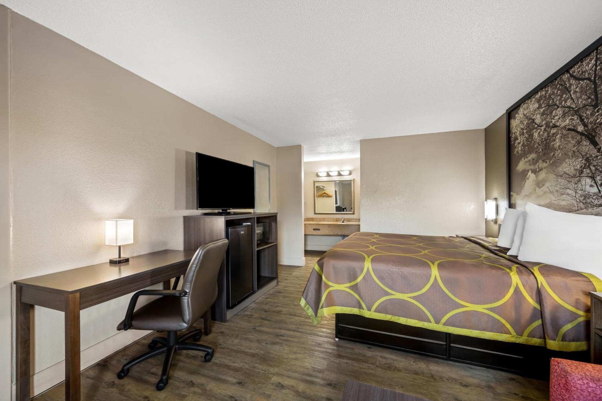 Super 8 by Wyndham Garysburg/Roanoke Rapids Hotel Eksteriør billede