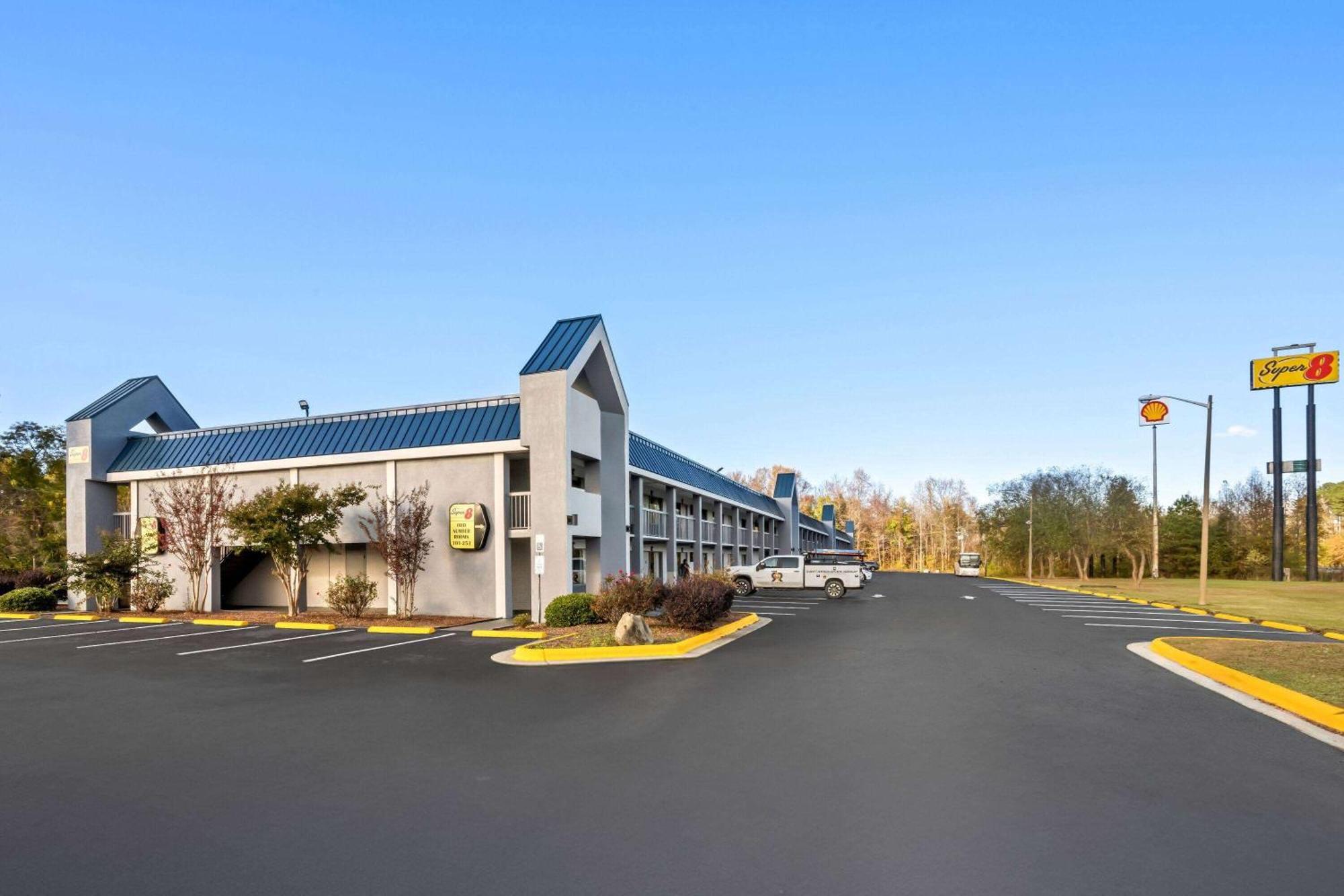 Super 8 by Wyndham Garysburg/Roanoke Rapids Hotel Eksteriør billede