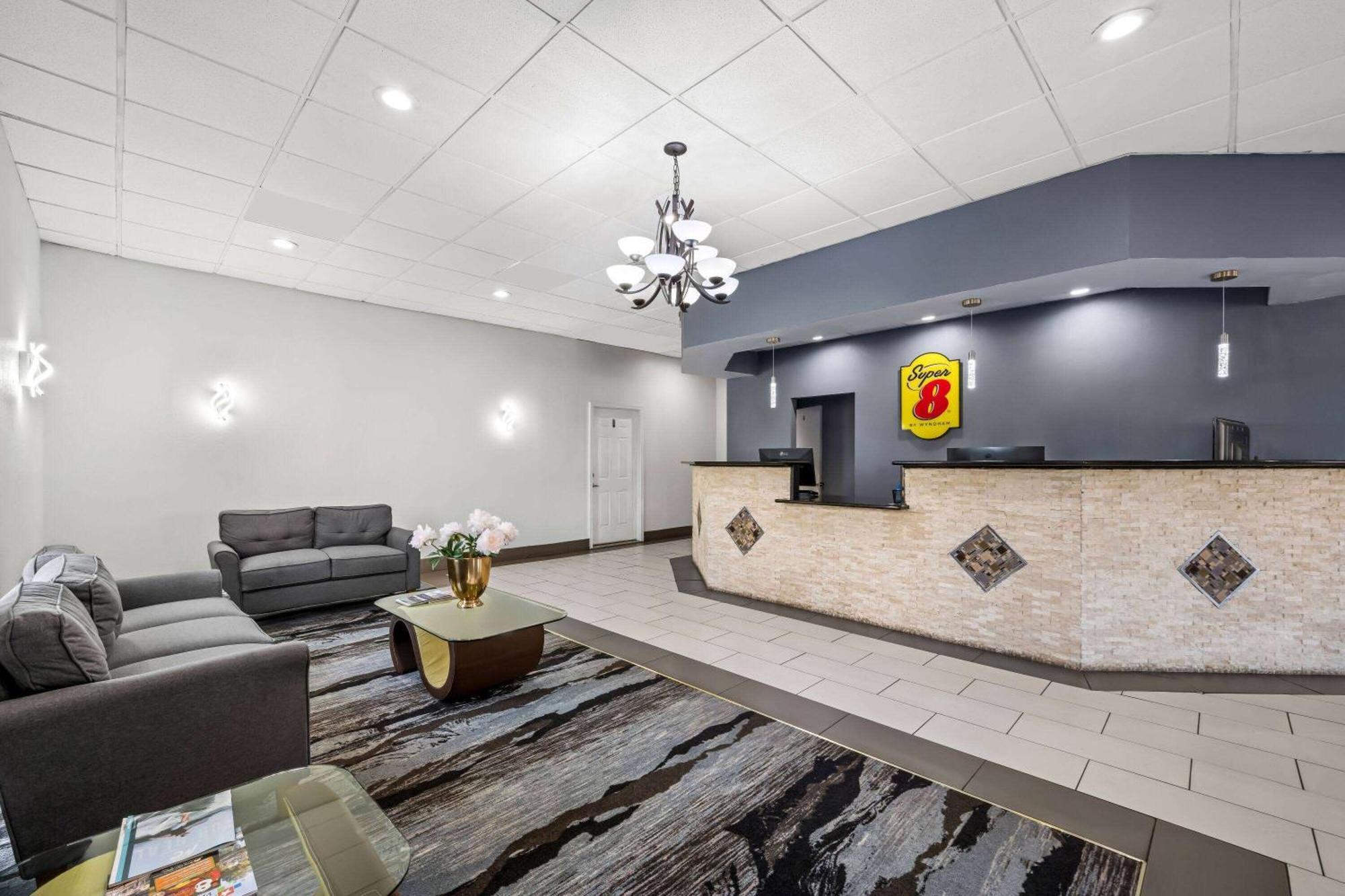 Super 8 by Wyndham Garysburg/Roanoke Rapids Hotel Eksteriør billede